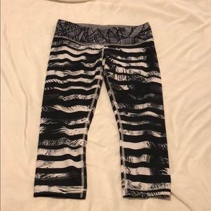 Lululemon Wunder Under - Size 10